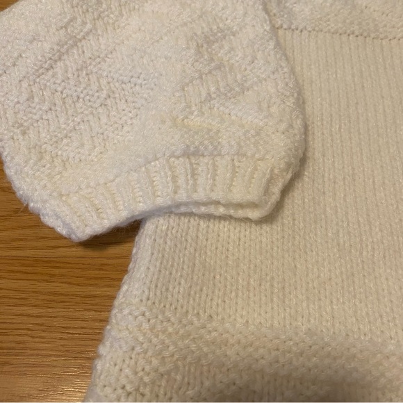 Hand knit white sweater - Picture 5 of 13